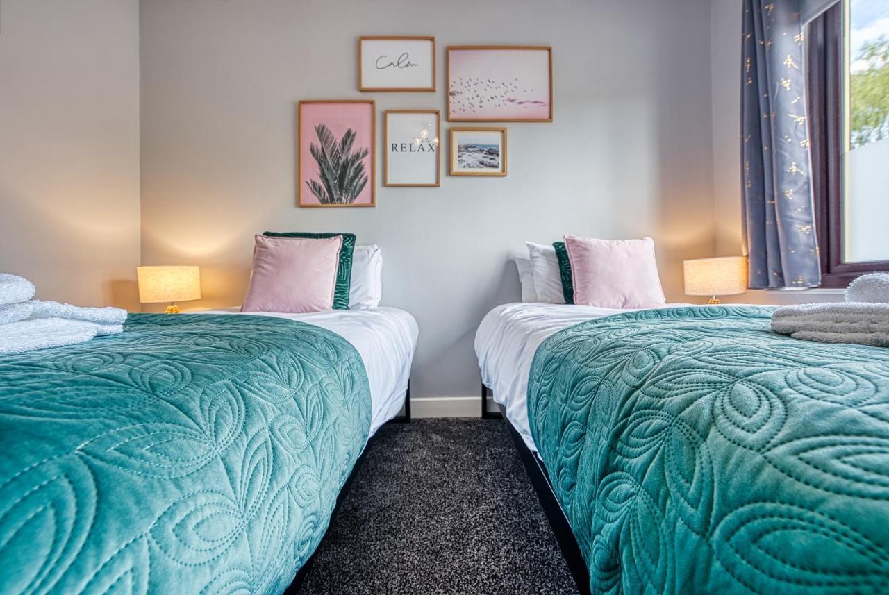 Close To A46 Centre Sleeps 6, 5 Beds Ensuite Free Wi-fi Queens House Inspire Homes Сasa de vacaciones *